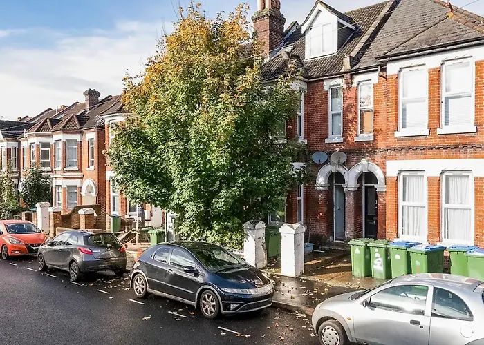 Spring Offer! Cozy 1-Bedroom Apartment In Southampton Centre